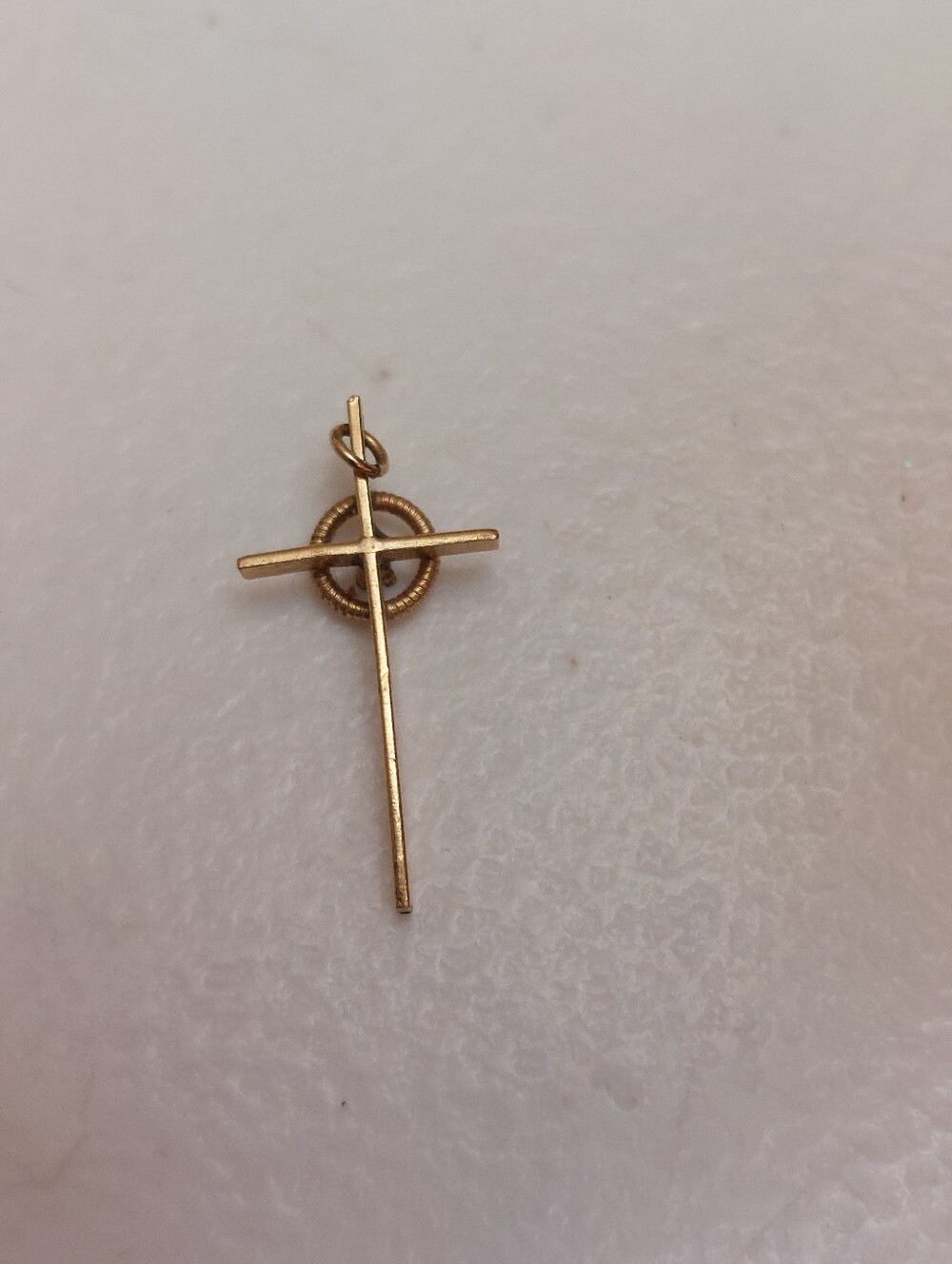 14K GF Yellow Gold Filled Cross Pensant With Tiny Green Stone - Picture 5 of 6